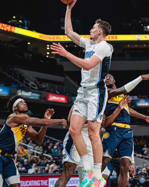 巴萨对年轻 巴萨对年轻